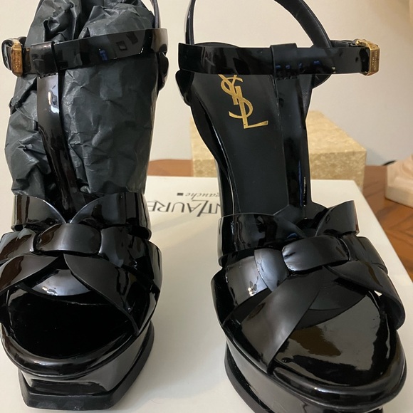 Yves Saint Laurent Tribute Black Patent Leather Sandal 
36.5 $ 875.00 heel 5.5” - Picture 3 of 8